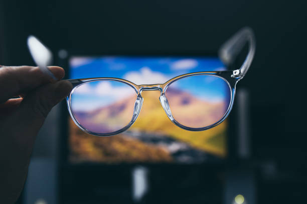 istockphoto-1457912034-612×612 proteger los ojos de la luz azul